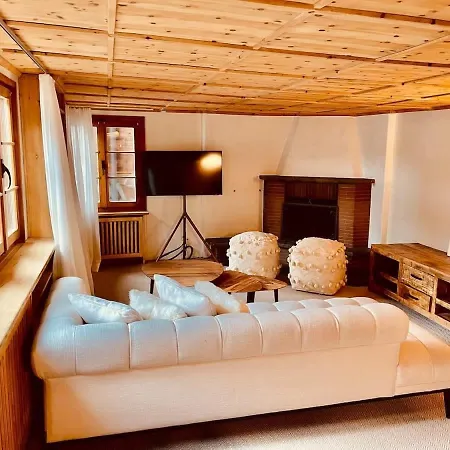 Charming Promenade Palace View 160m2 * Gstaad