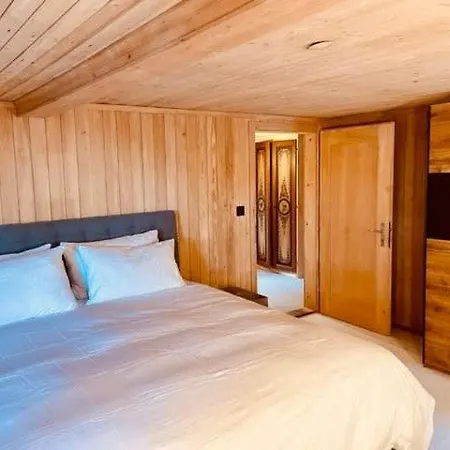 Charming Promenade Palace View 160m2 Lägenhet Gstaad