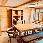 Charming Promenade Palace View 160m2 شقة غشتاد